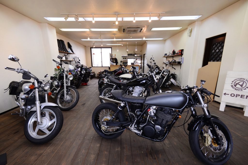The Trendy Motorcycle Shop in Okinawa Mortorcycle Shop ACHIEVE (Oyama, Ginowan City)