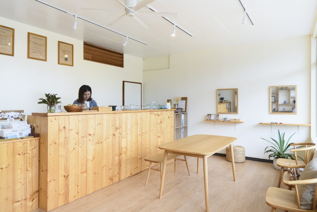 Customers are also welcome to dine in-store, which has a gentle-feeling, unfinished wood interior.